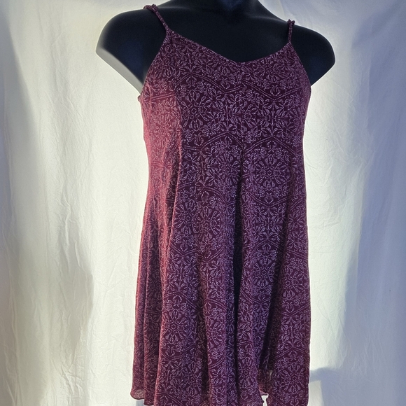 Hanky Hem Casual Dress - Picture 4 of 10